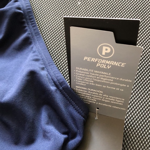 NIKE (10) One piece swimwear - Picture 3 of 13